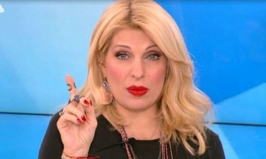 Η Ελένη έδωσε την εξήγηση για... την τούμπα της Madonna