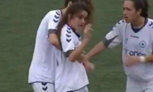 Απίθανες χειρονομίες από παίκτρια του Ατρόμητου (video)