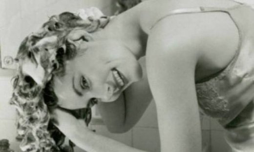 Δυνατά μαλλιά για πάντα: 6 tips για σωστό λούσιμο