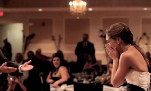 Ο πατέρας της δεν ήταν στο γάμο της