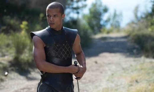 O «Άσπιλος» του Game of thrones θα κυκλοφορήσει το δεύτερο άλμπουμ του