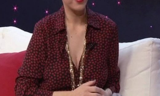 Πασίγνωστη Ελληνίδα ηθοποιός έπιασε τον σύντροφό της με άλλη στο κρεβάτι!