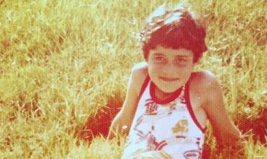 Δεν φαντάζεστε ποια είναι η Ελληνίδα τραγουδίστρια της φωτογραφίας