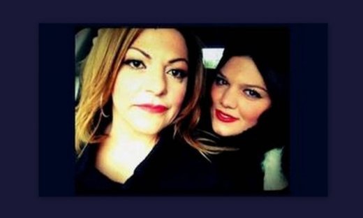 Δύσκολες ώρες για την Βίκυ Σταυροπούλου και την κόρη της