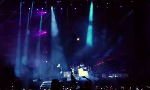 30.000 θεατές στους ξέφρενους ρυθμούς του Robbie Williams στη χθεσινή συναυλία του!