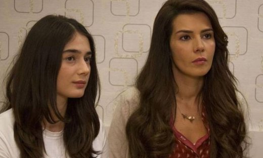 Στα δίχτυα του πεπρωμένου: Η Ελίφ επισκέπτεται τη μητέρα της στο νοσοκομείο αλλά…