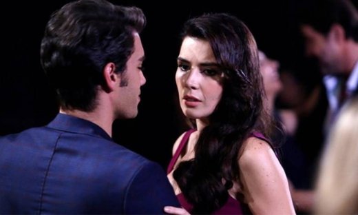 Στα δίχτυα του πεπρωμένου: Η Σουκράν προσκαλεί την Ελίφ σε δείπνο