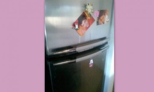 Έχουμε όλοι λαλήσει! Τι έψαχνε γνωστός Έλληνας επί τρία λεπτά στο ψυγείο του;