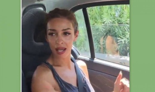 Ελένη Φουρέιρα: Οδηγεί και… τραγουδά ακαπέλα!
