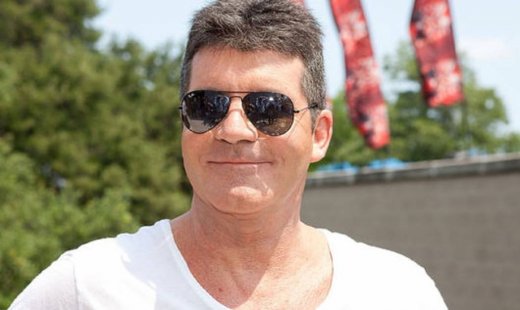 Ο Κάουελ ενισχύει την Ελλάδα