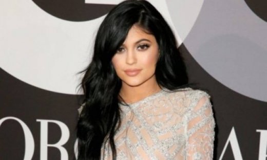 Ουπς: Oι φωτογραφίες που εκθέτουν ανεπανόρθωτα την Kylie Jenner