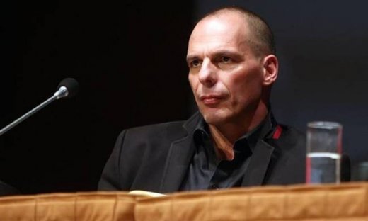 Αντεπίθεση Βαρουφάκη με βολές κατά των «συκοφαντών» του