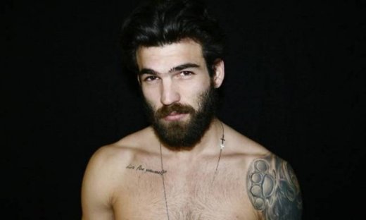 Δημήτρης Αλεξάνδρου: «Έμαθα να «πουλάω» καλά τον εαυτό μου»