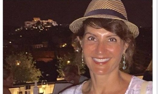 Νια Βαρντάλος: Διακοπές αλά ελληνικά