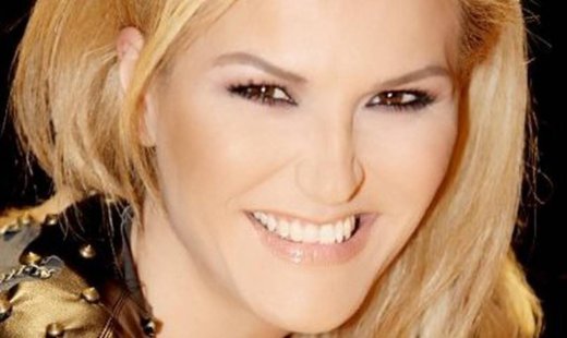 Μπέσυ Μάλφα: «Μου λείπει ο πατέρας μου»