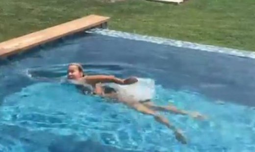 Η Χριστίνα Παππά και οι υποβρύχιες τούμπες της