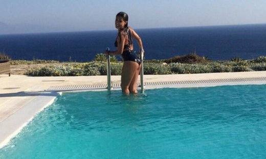 «Αναστέναξε» η πισίνα!