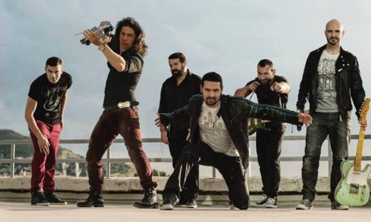 Συναυλία των 15 50 με guest star τον Λάκη Παπαδόπουλο