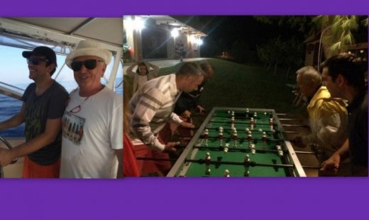 Οι διακοπές του Αλέξη Τσίπρα – Οδηγεί σκάφος και παίζει ποδοσφαιράκι