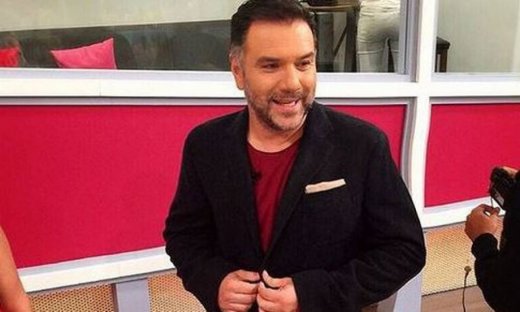 Αρναούτογλου: Η πρώτη φωτογραφία από τα γυρίσματα της εκπομπής του