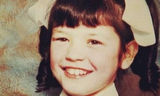 Ούτε που φαντάζεστε ποια διάσημη κούκλα ηθοποιός του Hollywood είναι το κοριτσάκι της φωτογραφίας!