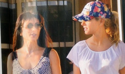 Δούκισσα Νομικού: Βόλτα με την μητέρα της