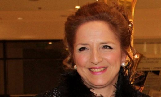 Αριέττα Μουτούση: «Δεν αξίζει να μιλάμε συνέχεια για το θέατρο»