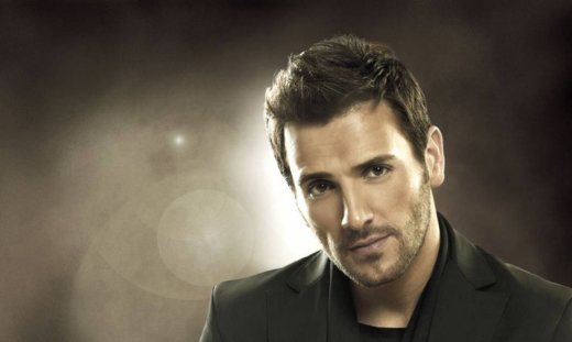 Νίκος Βέρτης: Τον ακολουθούν, δεν ακολουθεί