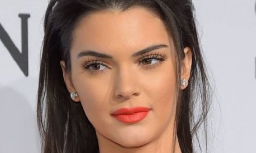 Έχετε δει την Kendall Jenner χωρίς ίχνος μακιγιάζ;