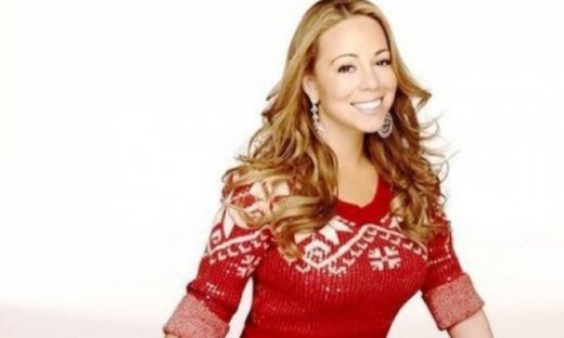 Η Mariah Carey θέλει να μας τρελάνει: Γιατί κάνει ντους... φορώντας μαγιό;