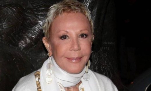 Η Λάσκαρη έγινε 72 και το απολαμβάνει