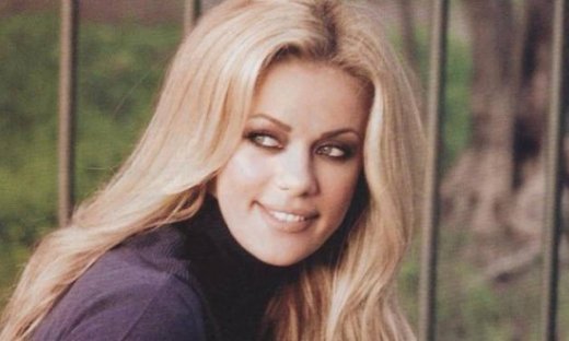 «She’s with me» με την Μακρυπούλια