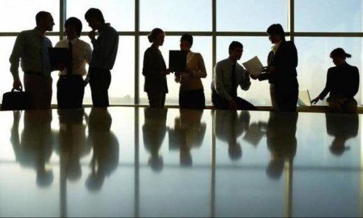 Εκλογές ΝΔ: Οι άνθρωποι πίσω από τους υποψηφίους για την αρχηγία της ΝΔ