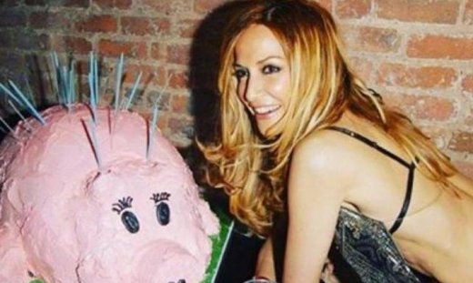 Τα απίθανα γενέθλια της Άννας Βίσση on stage! Η τούρτα έκπληξη και οι ευχές!