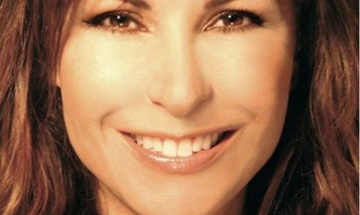 Κωνσταντίνα: Πρωτοχρονιάτικες ευχές από την Κρήτη