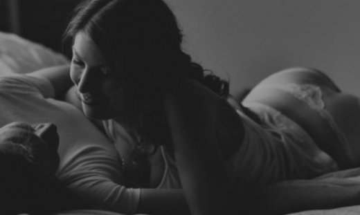 Oι άντρες αποφάσισαν: Ποιο είναι το πιο γελοίο πράγμα που κάνουν οι γυναίκες στο σεξ;