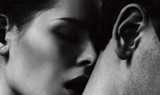 7 αναπάντεχα σημεία που μπορείς να τον αγγίξεις και να τον... ξετρελάνεις