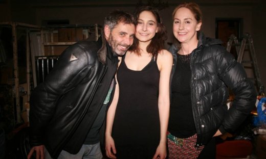 Φωτεινή Αθερίδου: Πώς νιώθει που και οι δύο γονείς της είναι του χώρου;