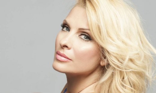 Ελένη Μενεγάκη: Η selfie από το καμαρίνι της λίγο πριν βγει στην εκπομπη!