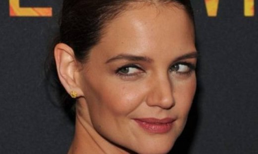 Η Katie Holmes τράβηξε πάνω της όλα τα βλέμματα με αυτή την εμφάνιση