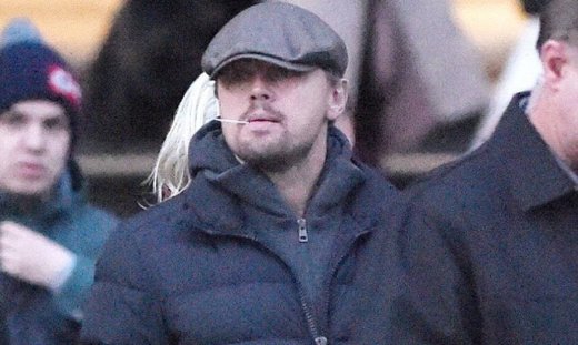 Ο DiCaprio κάνει βόλτα με την μαμά του