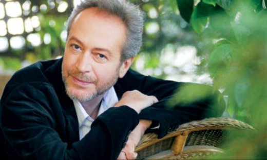 Γρηγόρης Βαλτινός: «Στο θέατρο ο ηθοποιός είναι κυρίαρχος»