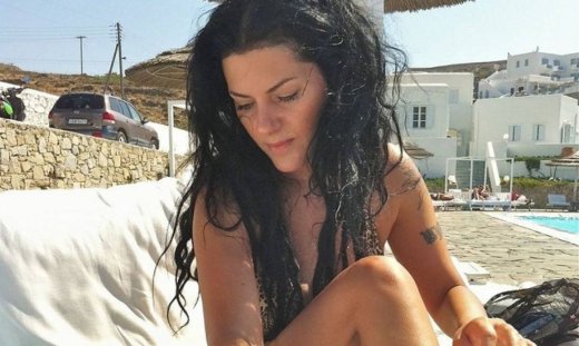 Sunny Μπαλτζή: «Ο έρωτας είναι η πιο ατόφια πράξη αθωότητας που έχει απομείνει…»