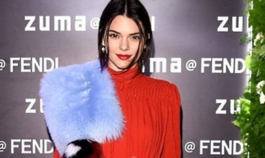 Η Kendall Jenner κατάφερε να είναι εκθαμβωτική με το πιο περίεργο και «επικίνδυνο» look