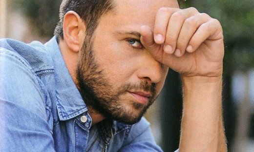 Μέμος Μπεγνής: «Ποτέ δεν φαντάστηκα τη ζωή μου χωρίς τον έρωτα»