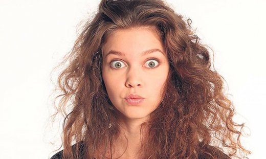 Λίλα Μπακλέση: «Αυτή η σχέση προχωράει κάπως περίεργα…»