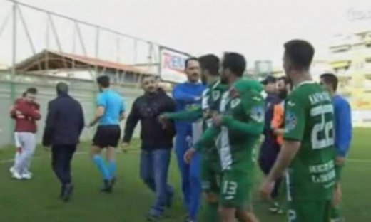 Ένταση στο Αγροτικός Αστέρας-ΑΕΛ! (video)