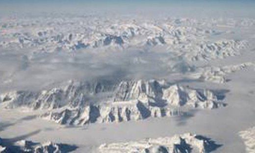 Ο Βόρειος Πόλος «γλιστρά» προς την Ανατολή