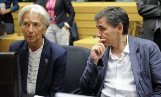 Μπρα ντε φερ εξουσίας πάνω από τα ερείπια