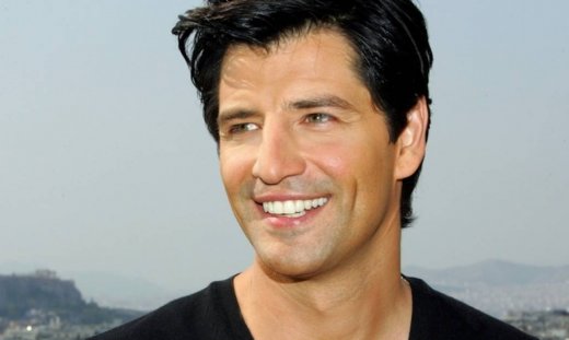 Σάκης Ρουβάς: «Όσο πλησιάζει η πρεμιέρα των live τόσο πιο πολύ…»